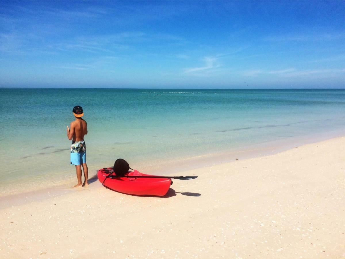 Playa 55 Beach Escape - Adults Only Guesthouse Celestun Extérieur photo